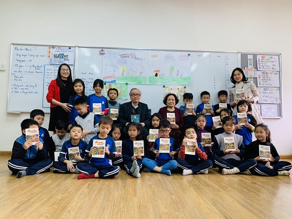 Các em học sinh 2A2 đã được giao lưu với nhà thơ Nguyễn Hoàng Sơn 